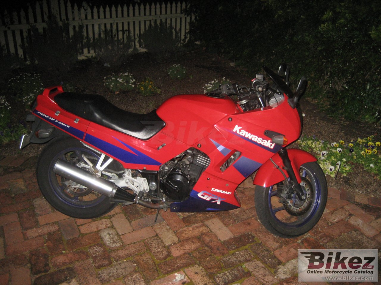 Big PX 250 ninja 250 r picture and wallpaper from Bikez.com